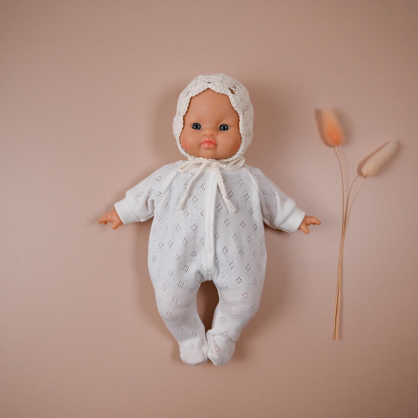 WhitecFooted Sleeper and Bonnet for Minikane 28cm Doll