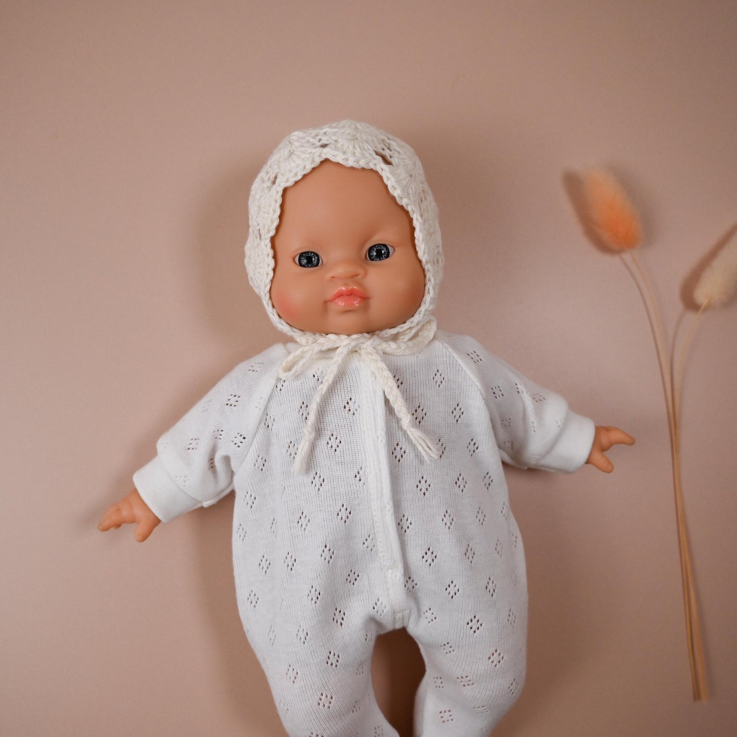 WhitecFooted Sleeper and Bonnet for Minikane 28cm Doll